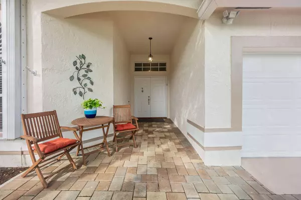 69 Gables BLVD, Weston, FL 33326