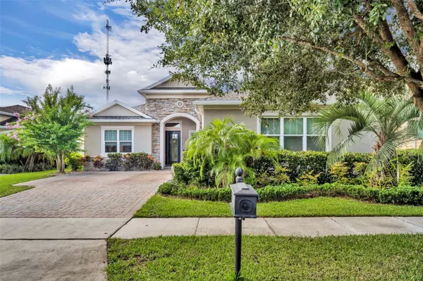 102 BEDFORD CT, Deland, FL 32724