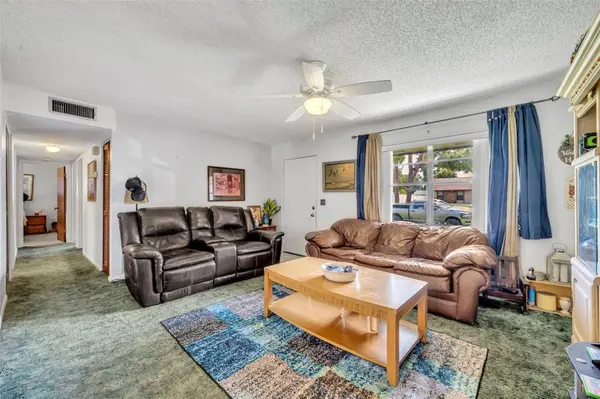 2816 TRAVELERS PALM DR, Edgewater, FL 32141