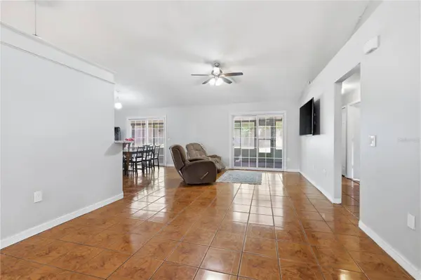 725 W 9TH ST, Deltona, FL 32725
