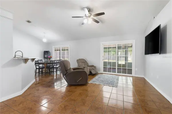 725 W 9TH ST, Deltona, FL 32725