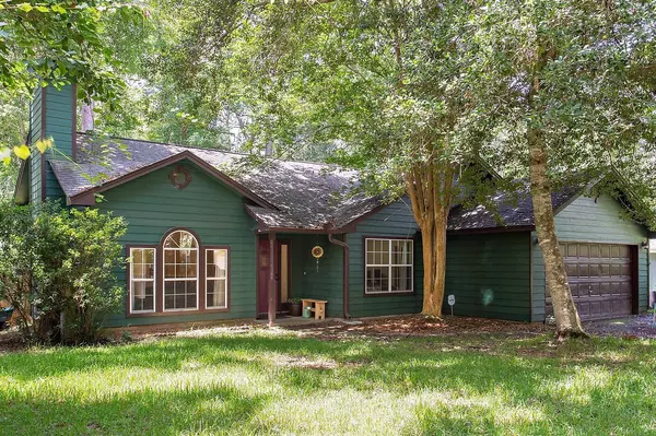 8264 Chickasaw Trl, Tallahassee, FL 32312