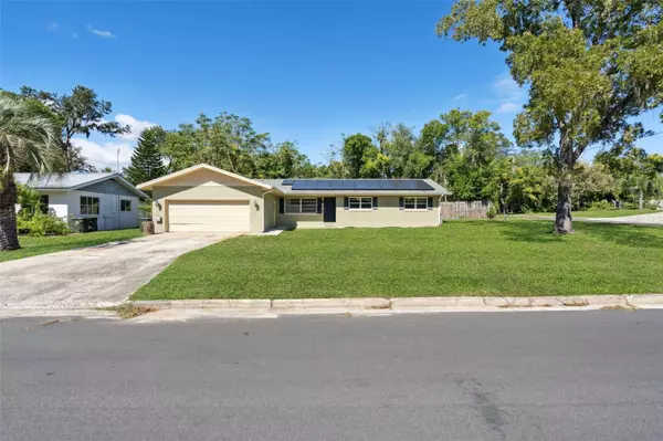 1120 W MAGNOLIA ST, Clermont, FL 34711