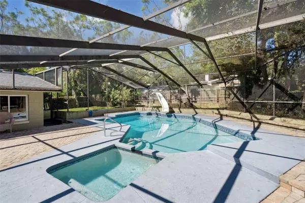 1120 W MAGNOLIA ST, Clermont, FL 34711