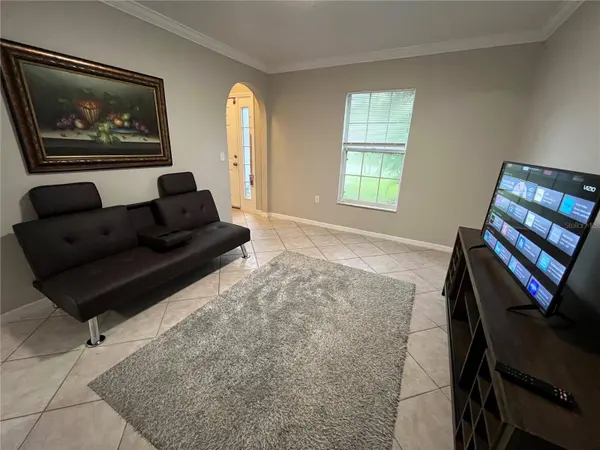 4944 FISKE CIR, Orlando, FL 32826