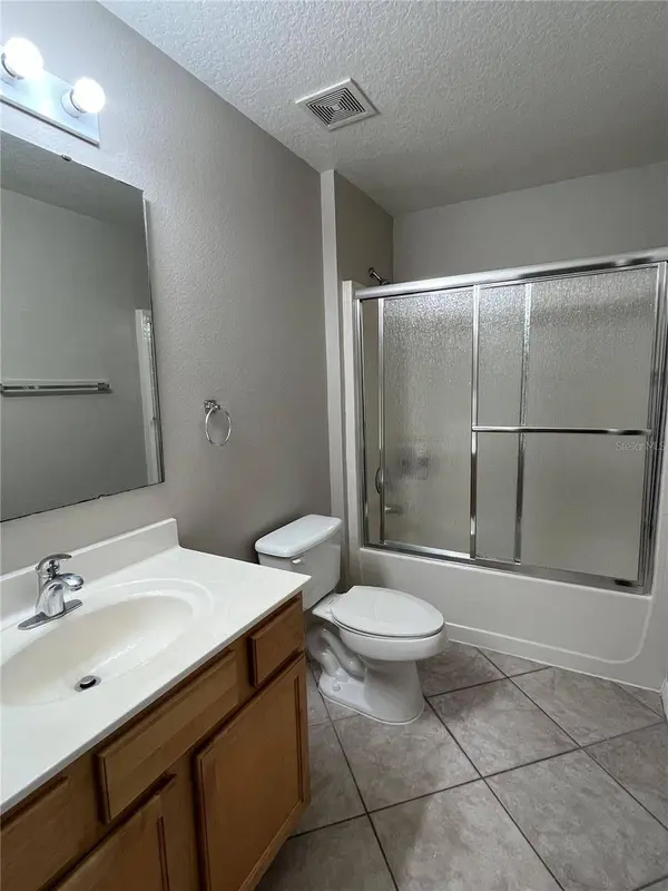 4944 FISKE CIR, Orlando, FL 32826
