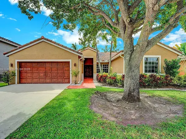 275 SW 198th Ter, Pembroke Pines, FL 33029-1235