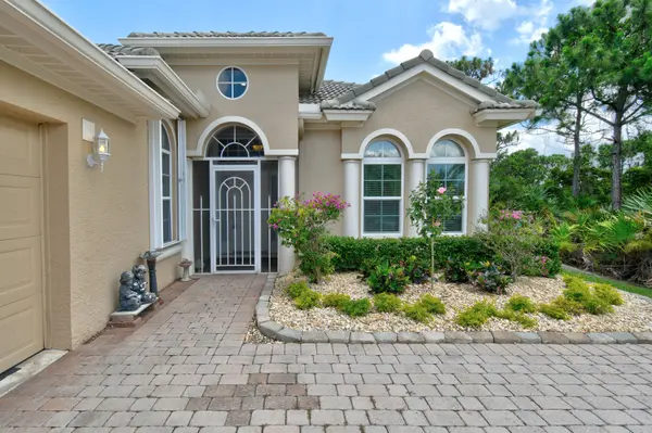 4615 NW Wandering Oak Court, Jensen Beach, FL 34957