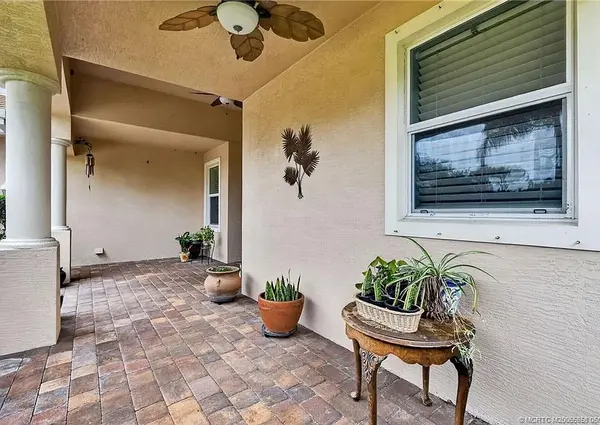 476 NW Windflower Terrace, Jensen Beach, FL 34957