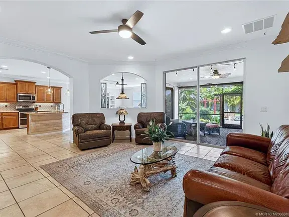 476 NW Windflower Terrace, Jensen Beach, FL 34957