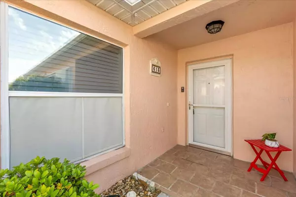 613 NUEVO LEON LN, The Villages, FL 32159