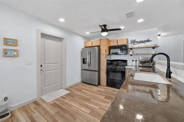 529 E GOTTSCHE AVE, Eustis, FL 32726