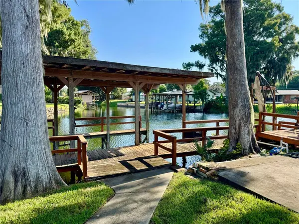 235 TEMPLE CIR