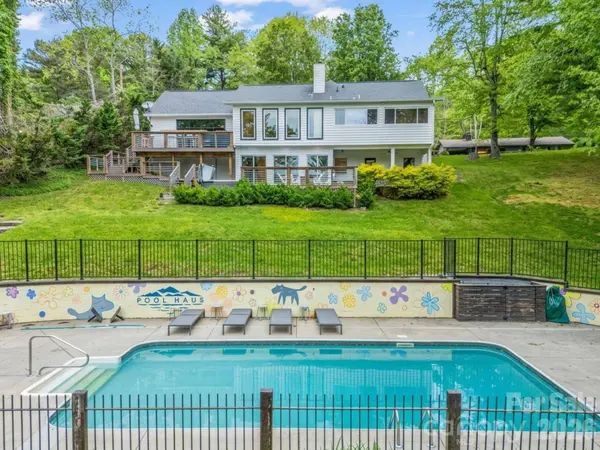 172 Amble LN, Fletcher, NC 28732