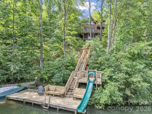 1029 Rainbow CIR