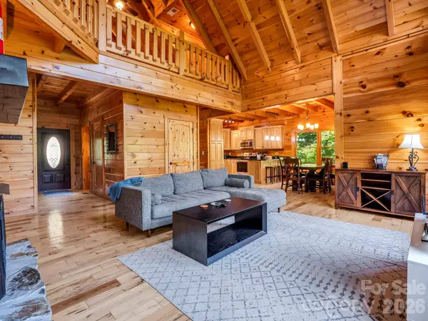 1029 Rainbow CIR, Lake Lure, NC 28746