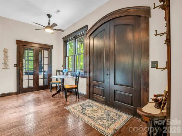 174 Rock RDG, Lake Lure, NC 28746