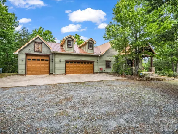 174 Rock RDG, Lake Lure, NC 28746