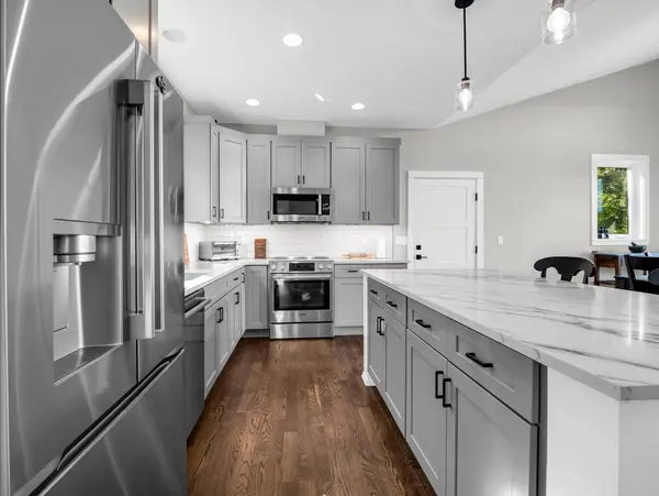 56 Scenic View Dr, Hendersonville, NC 28792-8227
