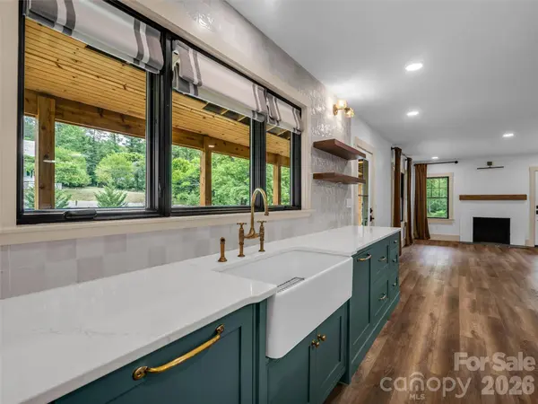 6651 US 64/74A HWY, Lake Lure, NC 28746