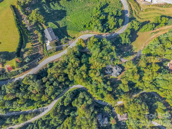 999 Falkirk WAY #16A, Zirconia, NC 28790
