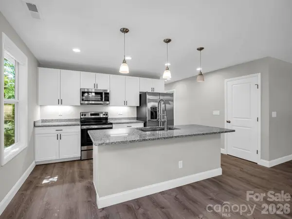 92 Lakeside DR, Asheville, NC 28806