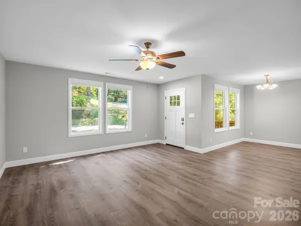 92 Lakeside DR, Asheville, NC 28806