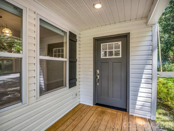 92 Lakeside DR, Asheville, NC 28806