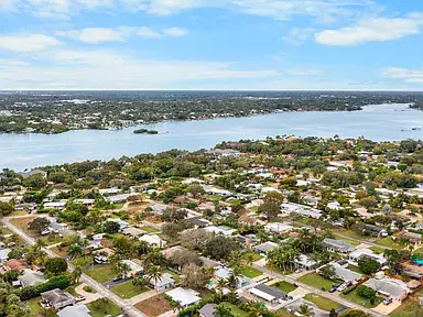 1521 Venus Ave, Jupiter, FL 33469-3110