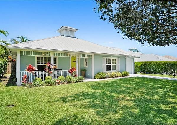 9333 SE Saturn St, Hobe Sound, FL 33455-5529