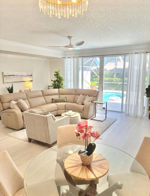 454 Capistrano DR, Palm Beach Gardens, FL 33410