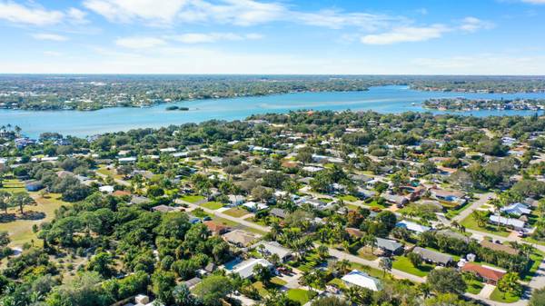 1605 Treemont AVE, Jupiter, FL 33469