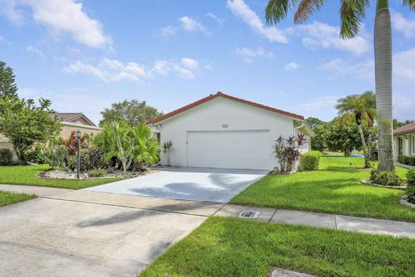 8421 Bonita Isle DR, Lake Worth, FL 33467