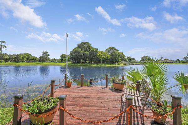 8421 Bonita Isle DR, Lake Worth, FL 33467