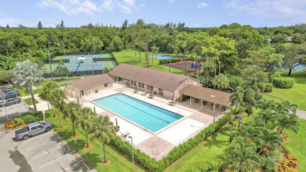 8421 Bonita Isle DR, Lake Worth, FL 33467
