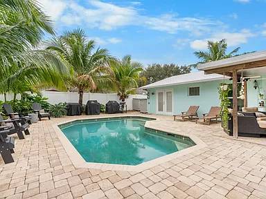 1521 Venus Ave, Jupiter, FL 33469-3110