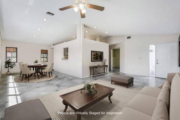 8421 Bonita Isle DR, Lake Worth, FL 33467