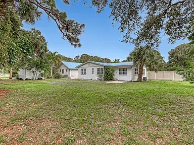 2980 Admiral St, Fort Pierce, FL 34982-6128
