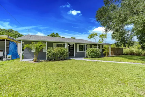 2011 N 51st CT, Fort Pierce, FL 34947