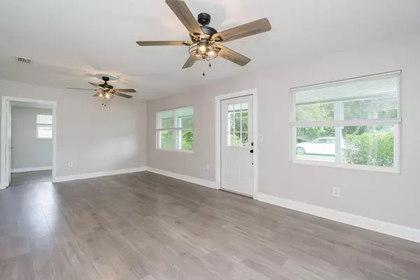 2011 N 51st CT, Fort Pierce, FL 34947