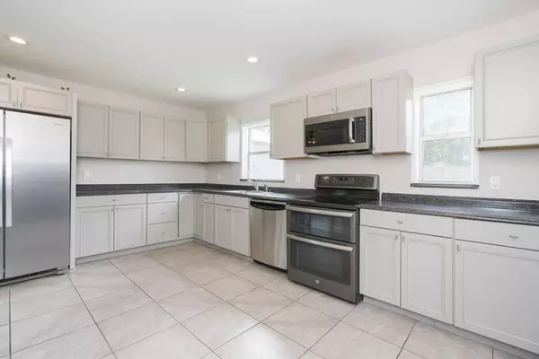 2011 N 51st CT, Fort Pierce, FL 34947