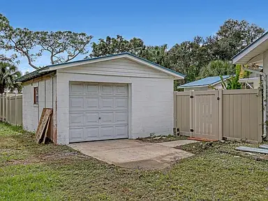 2980 Admiral St, Fort Pierce, FL 34982-6128
