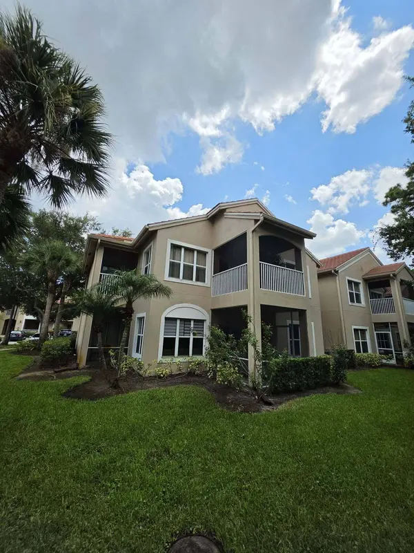 9946 Perfect DR, Port St Lucie, FL 34986