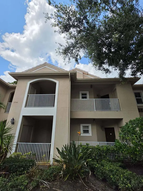 9946 Perfect DR, Port St Lucie, FL 34986