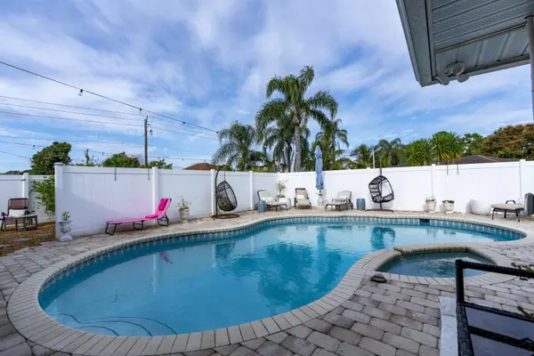 601 SE KARRIGAN TER, Port St Lucie, FL 34983