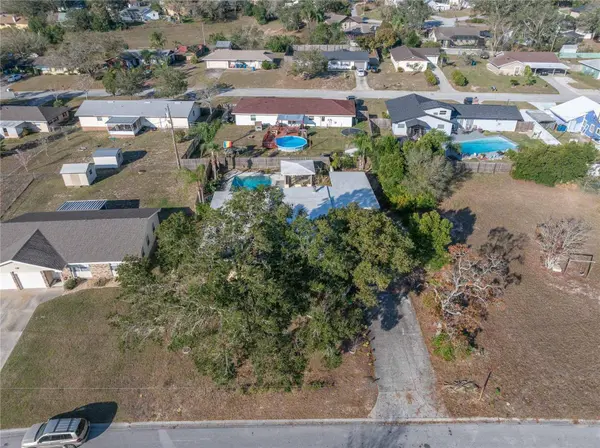 827 SHERWOOD DR, Lake Wales, FL 33898
