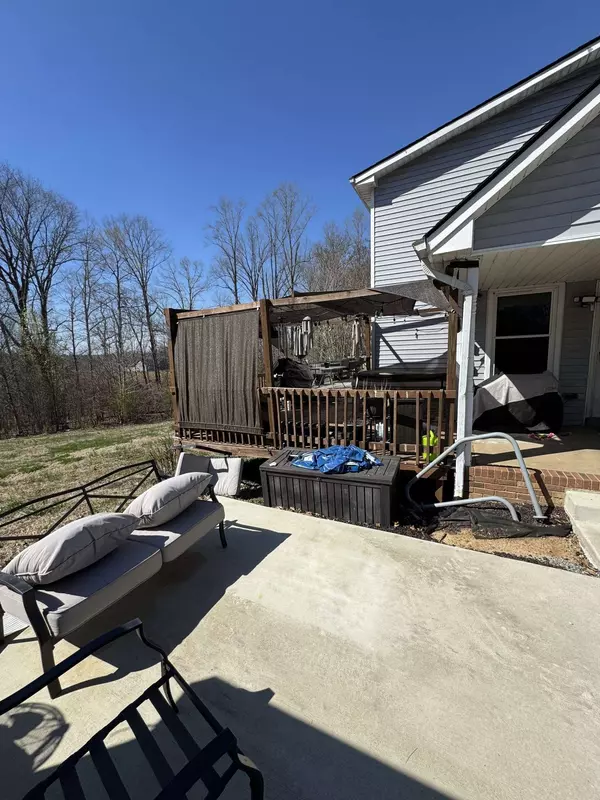 3416 Lylewood Rd, Woodlawn, TN 37191