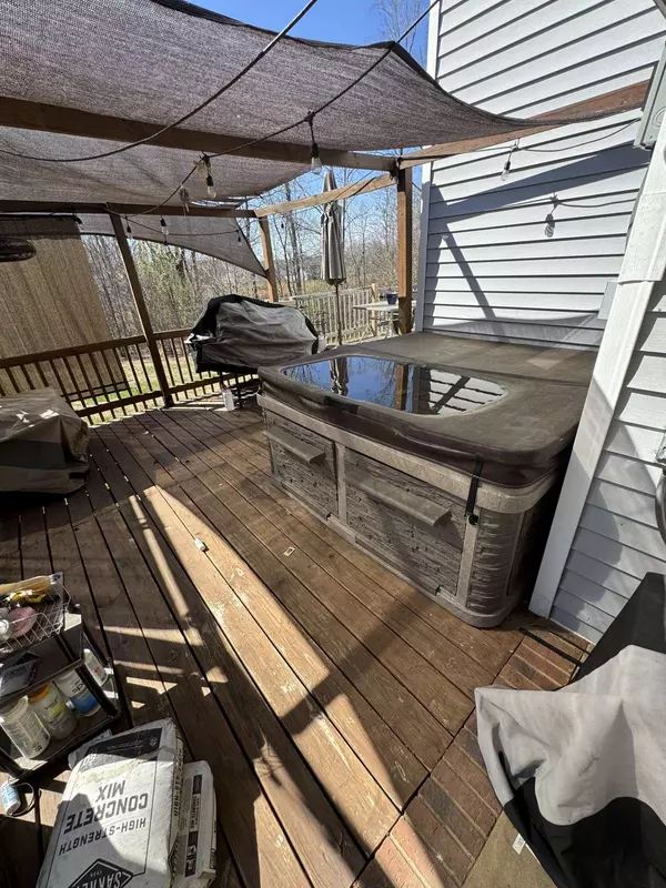 3416 Lylewood Rd, Woodlawn, TN 37191