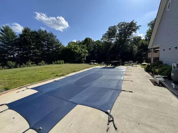 3416 Lylewood Rd, Woodlawn, TN 37191