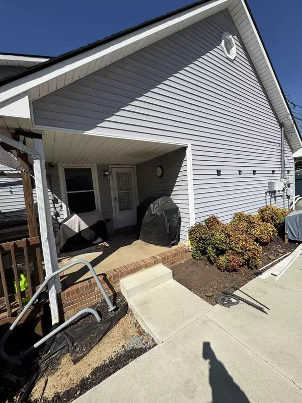 3416 Lylewood Rd, Woodlawn, TN 37191